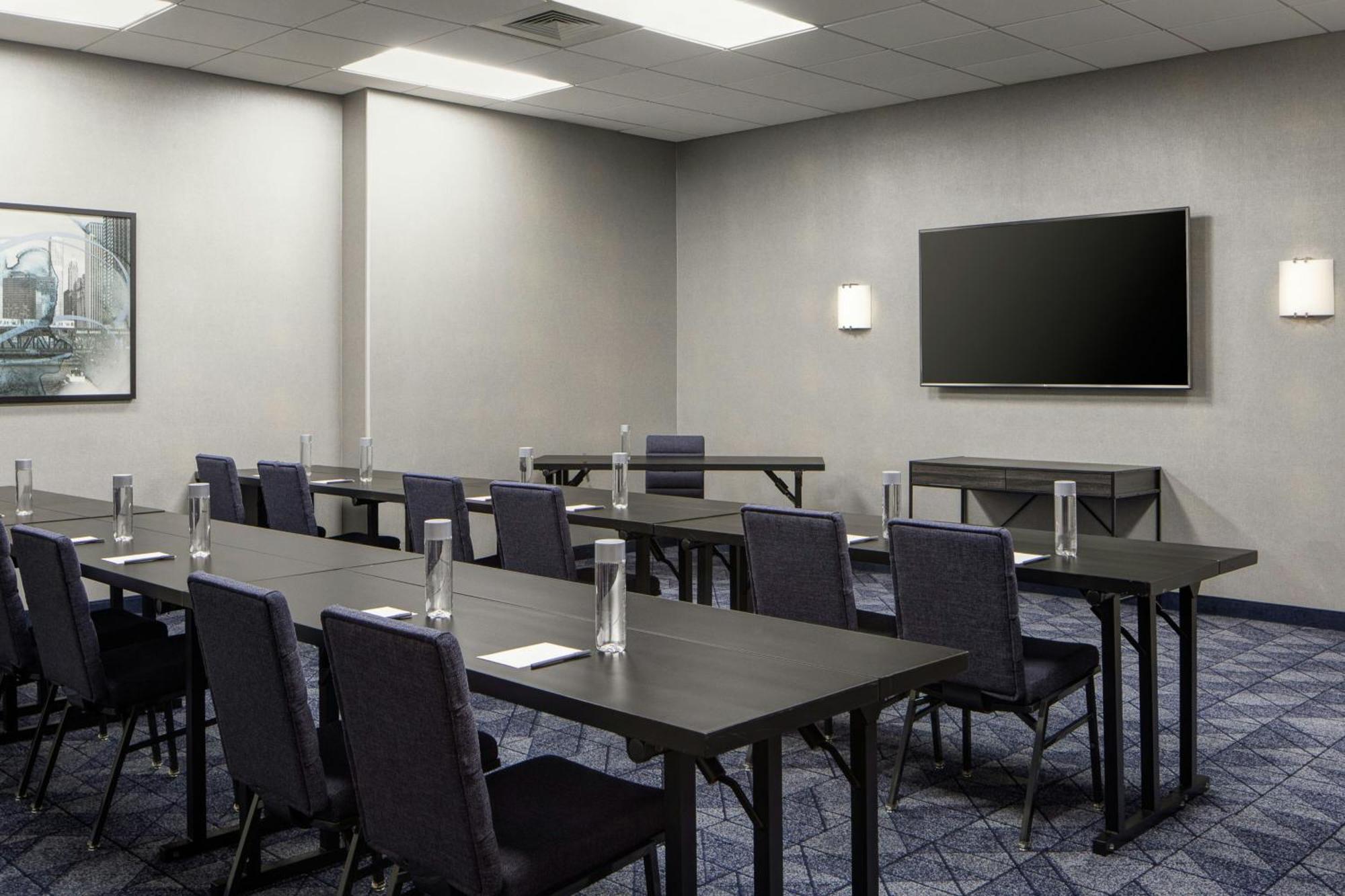 Courtyard By Marriott Chicago Downtown/River North Buitenkant foto