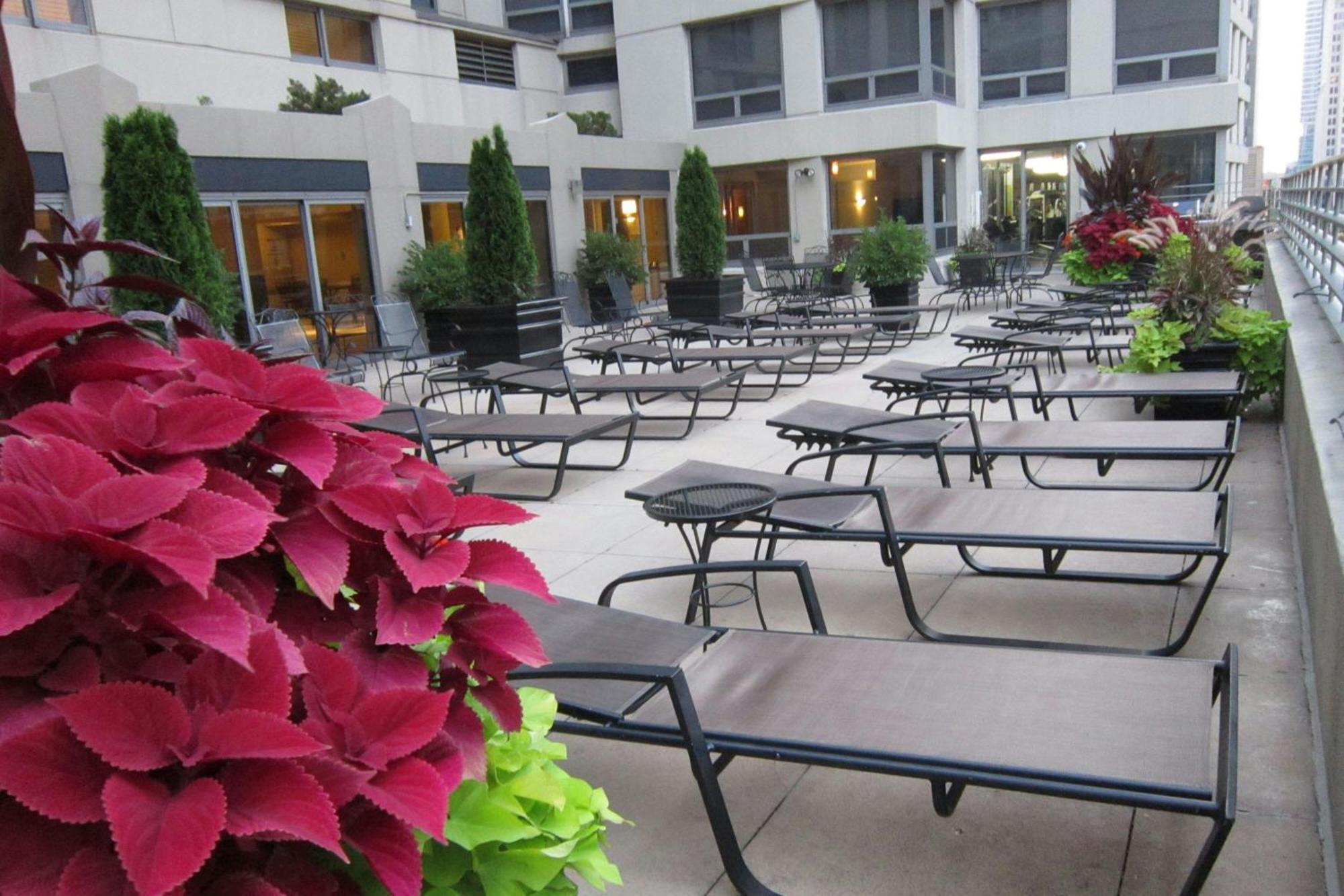 Courtyard By Marriott Chicago Downtown/River North Buitenkant foto