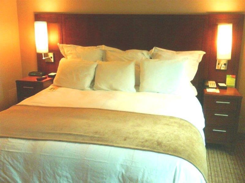 Courtyard By Marriott Chicago Downtown/River North Buitenkant foto