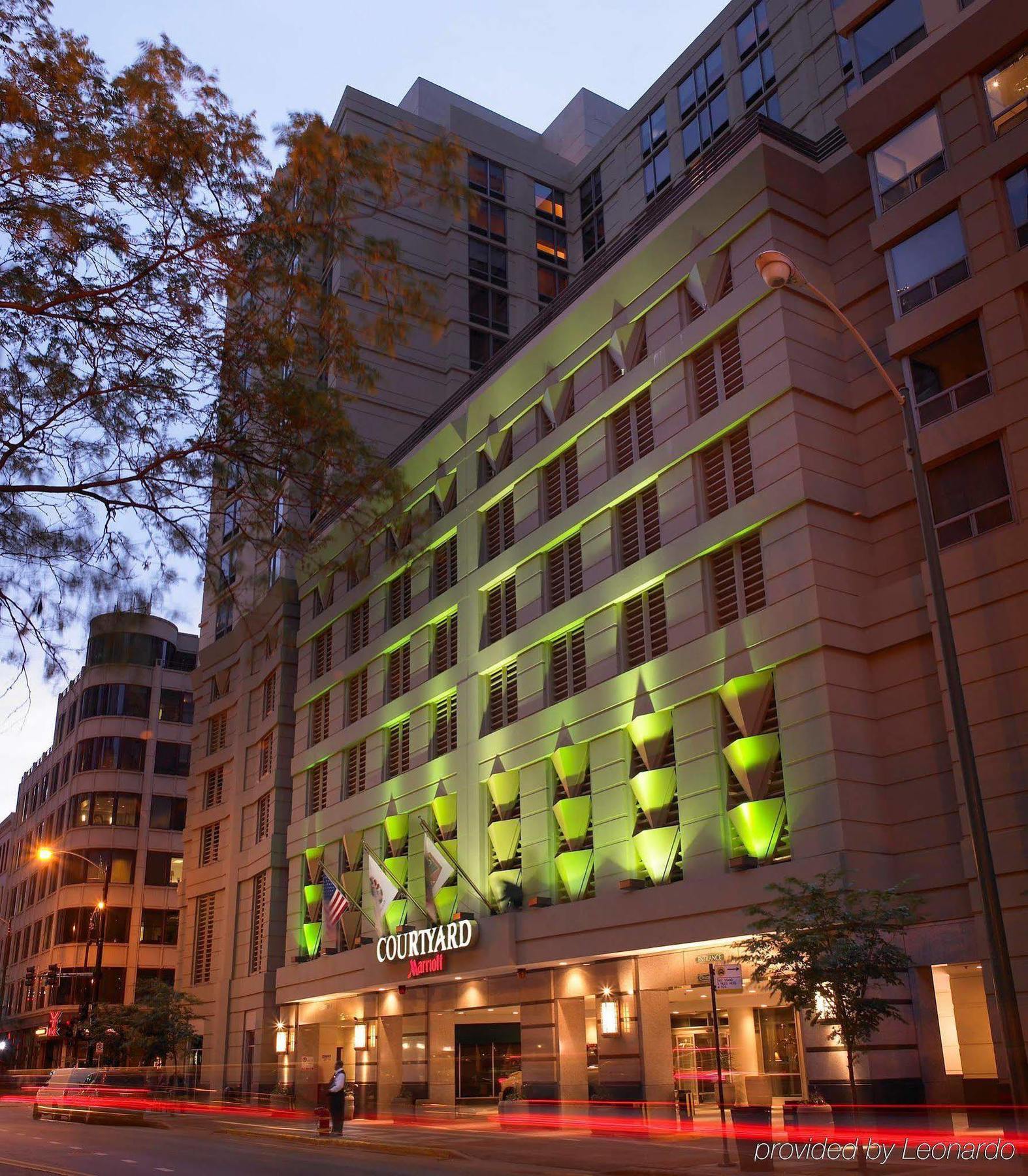 Courtyard By Marriott Chicago Downtown/River North Buitenkant foto